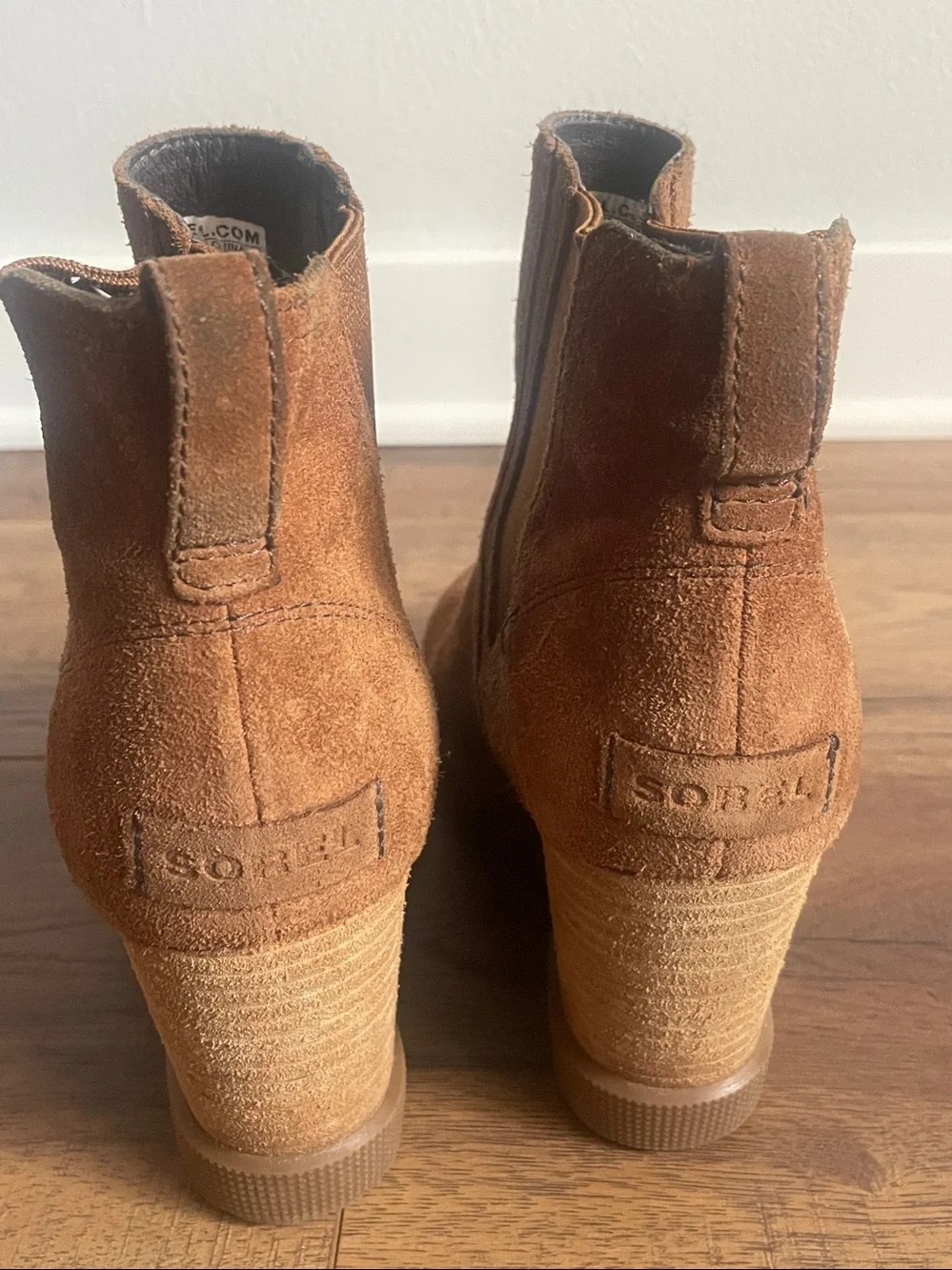 Sorel Tan Suede Wedge Boots Size 8.5